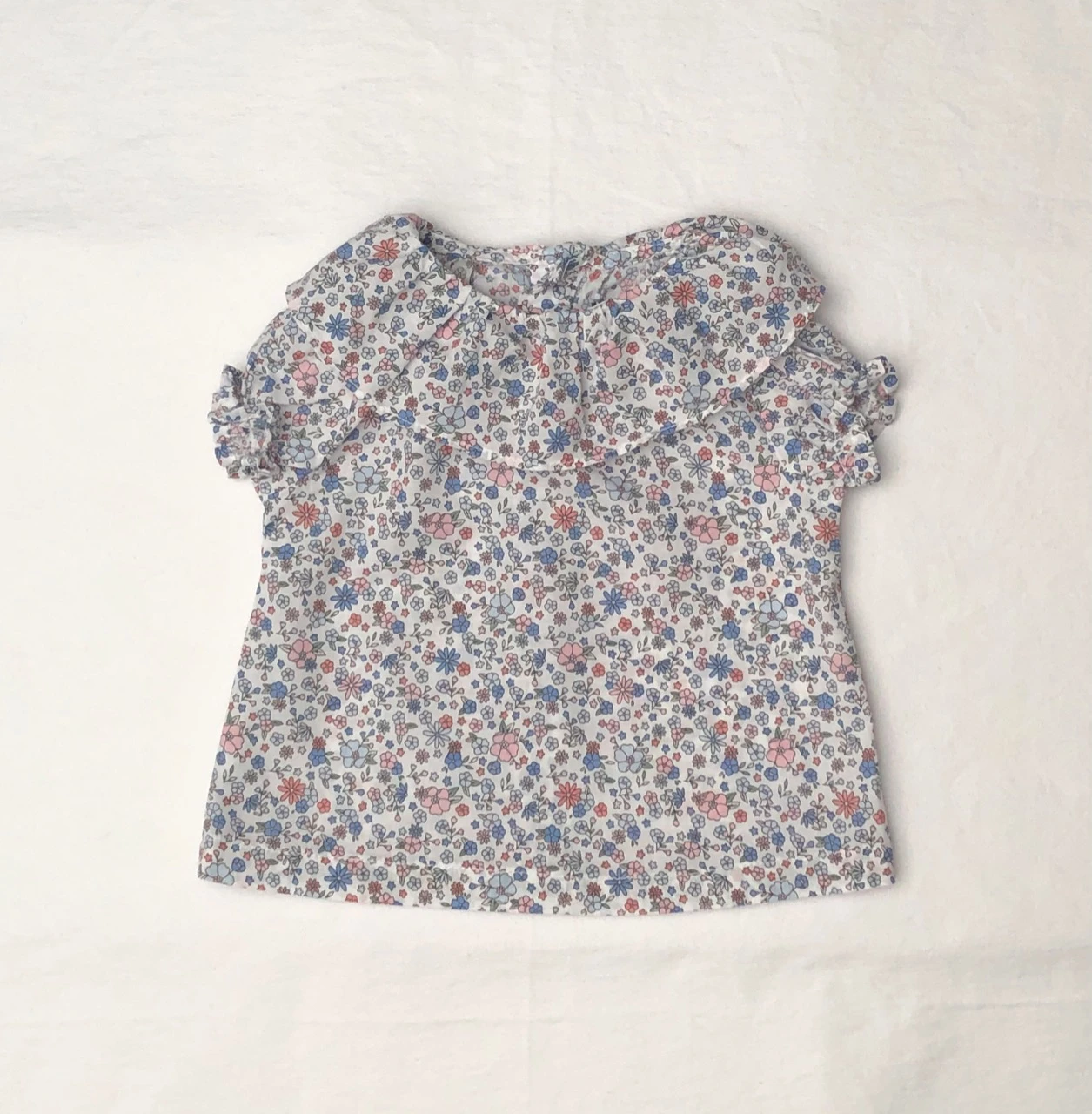 Conjunto Kiabi 1 mes: blusa + short + sombrero – photo 3